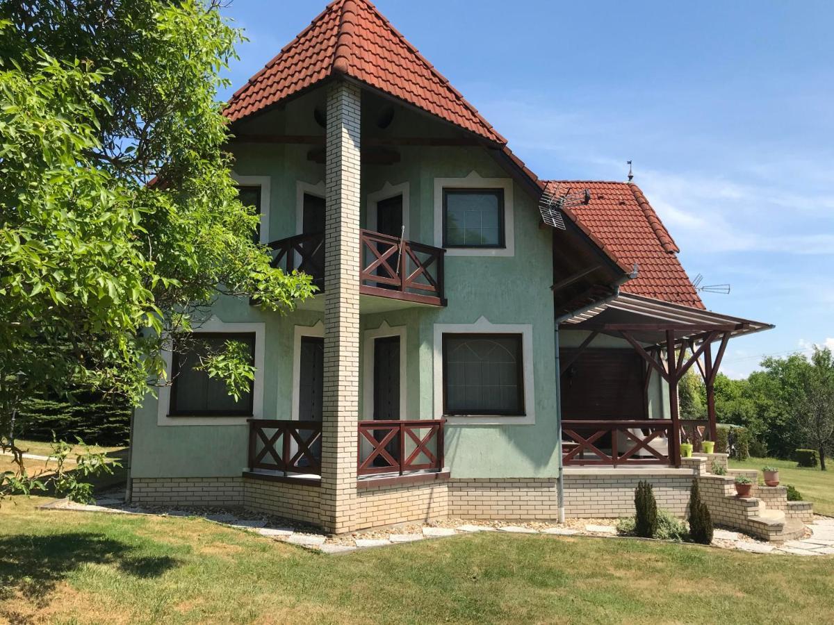 Appartement Balaton Garden à Balatongyörök Extérieur photo