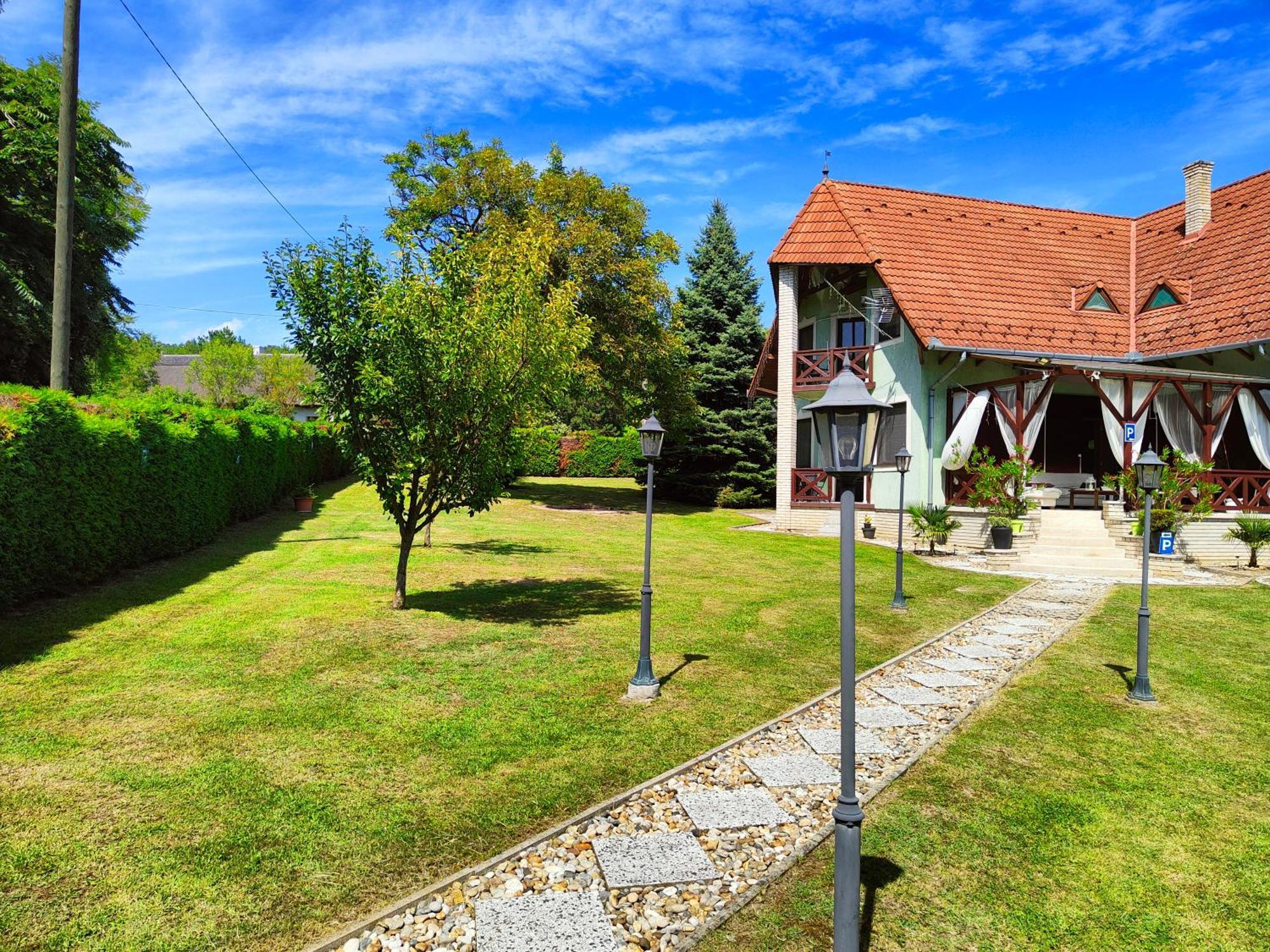 Appartement Balaton Garden à Balatongyörök Extérieur photo