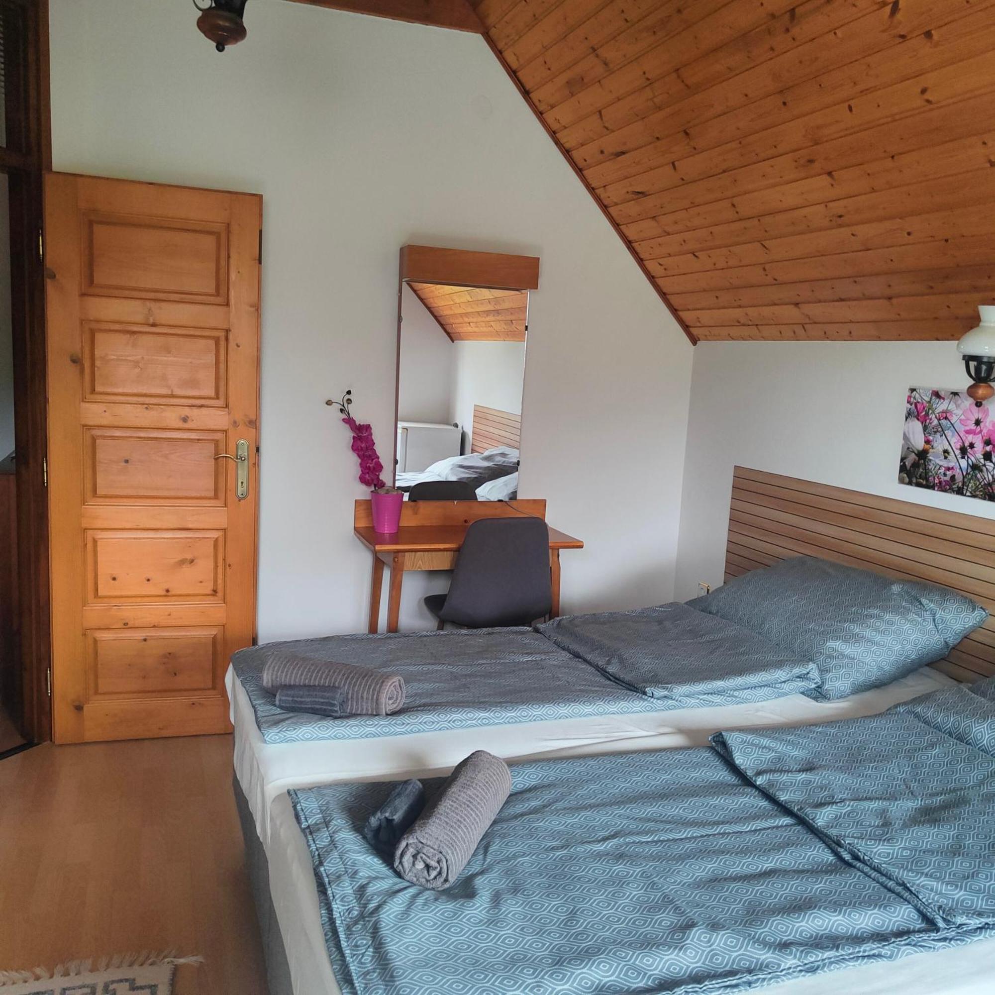 Appartement Balaton Garden à Balatongyörök Extérieur photo